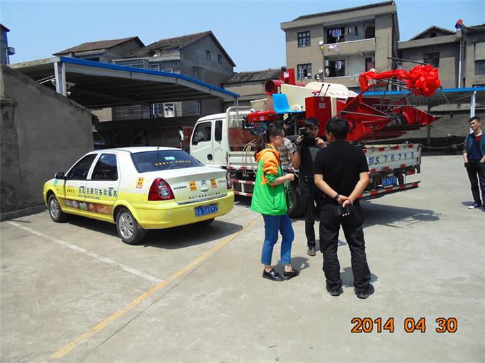 湖北雙利收割機(jī) 湖北糧食烘干機(jī)